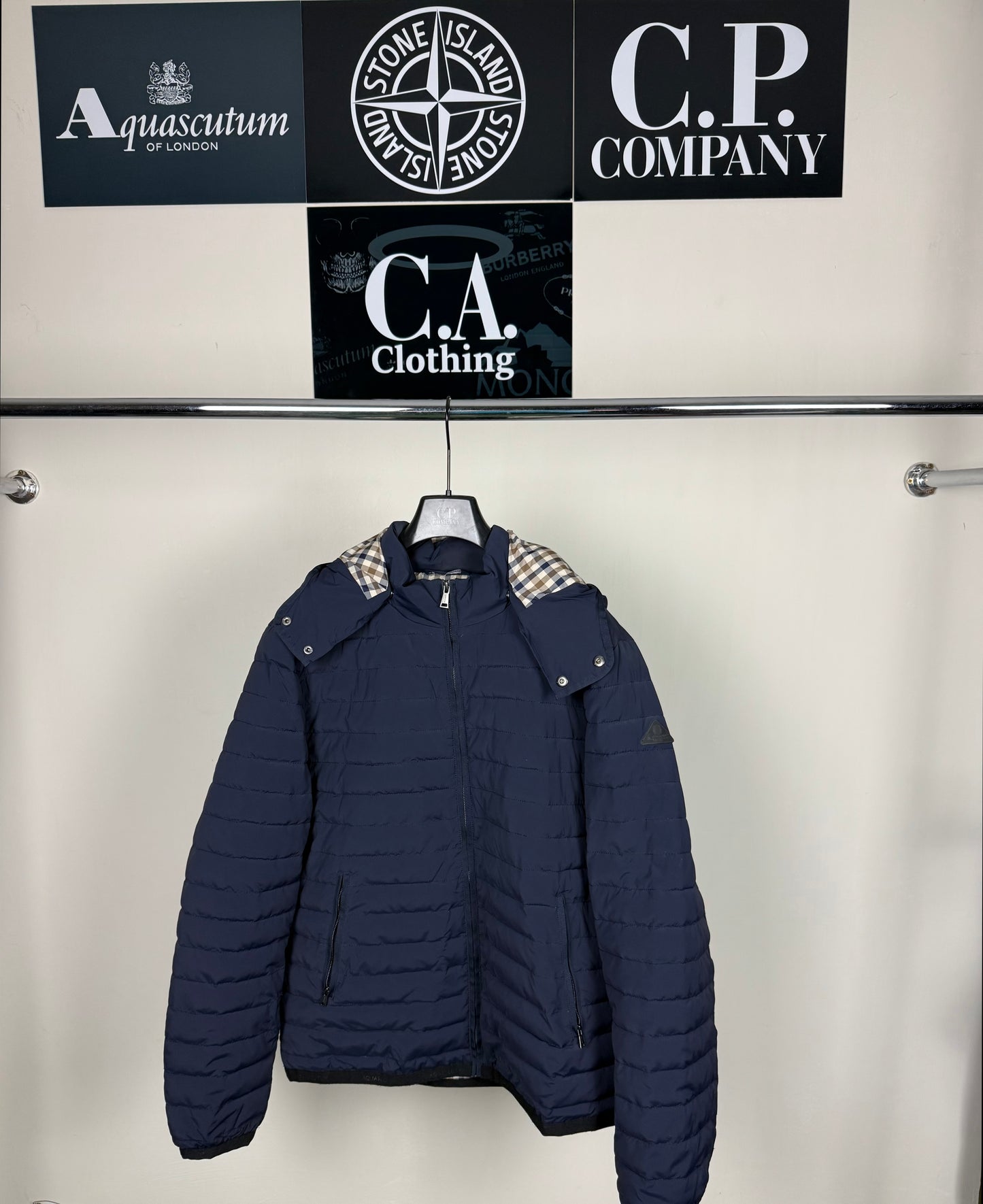 Aquascutum Down Coat Size (XL)