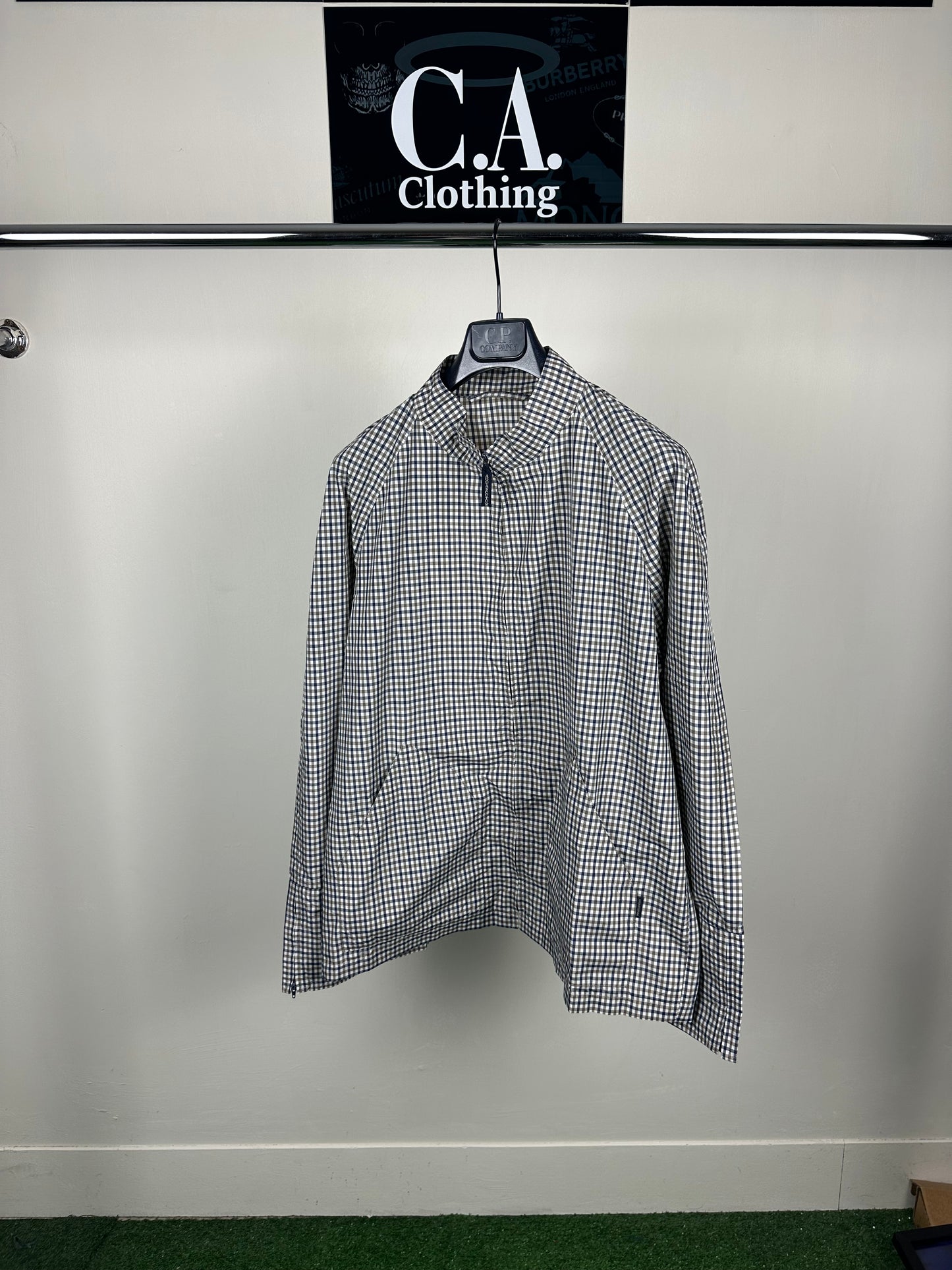 Aquascutum Packable Full Check Windbreaker Size Large (L)